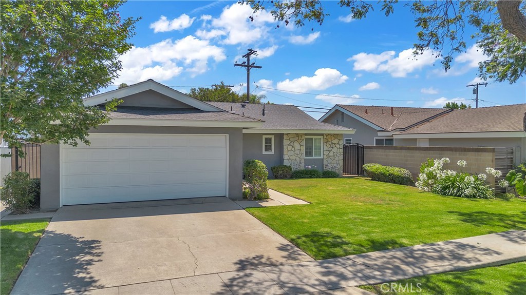 2874 Heather Road Long Beach, CA 90815 - Photo 2 of 37