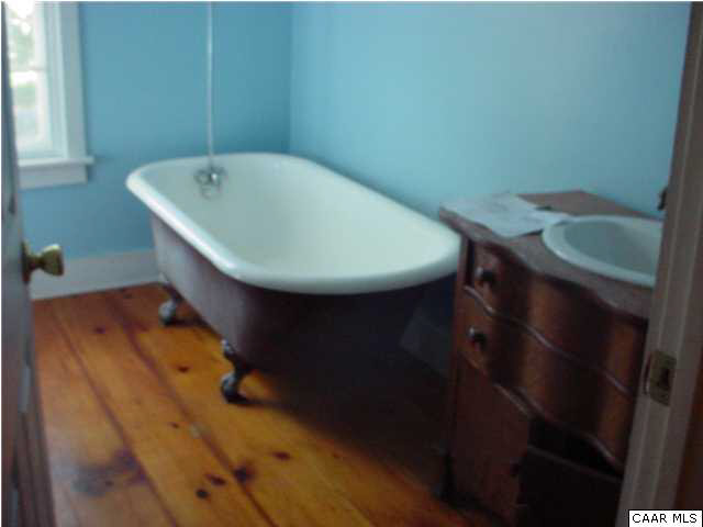 1012 Bremo Bluff Road Bremo Bluff, VA 23022 - Photo 16 of 17 Bath #2