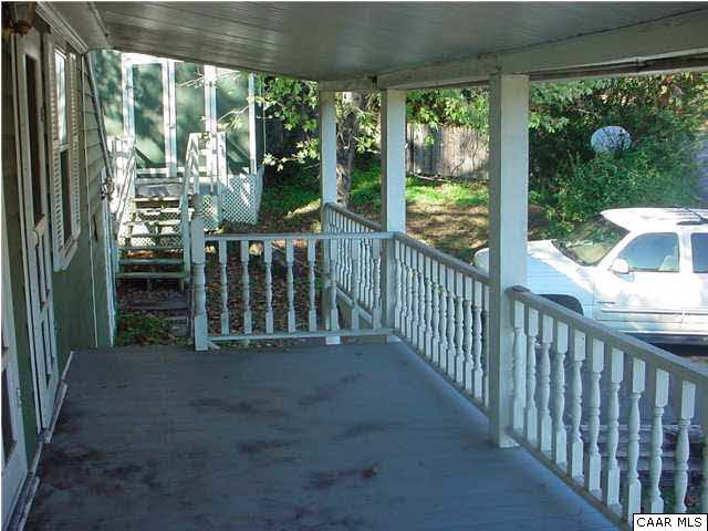 1012 Bremo Bluff Road Bremo Bluff, VA 23022 - Photo 5 of 17 Porch