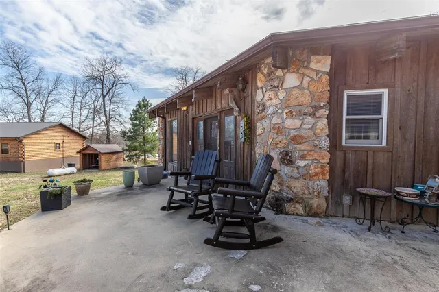 $429,900 | 64 Trails End Lane, Doniphan, MO 63935