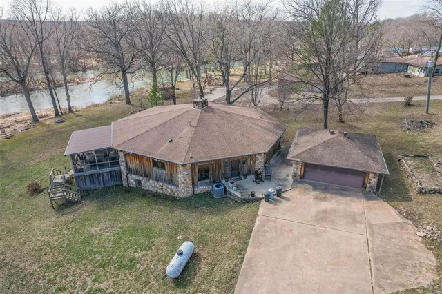 $429,900 | 64 Trails End Lane, Doniphan, MO 63935