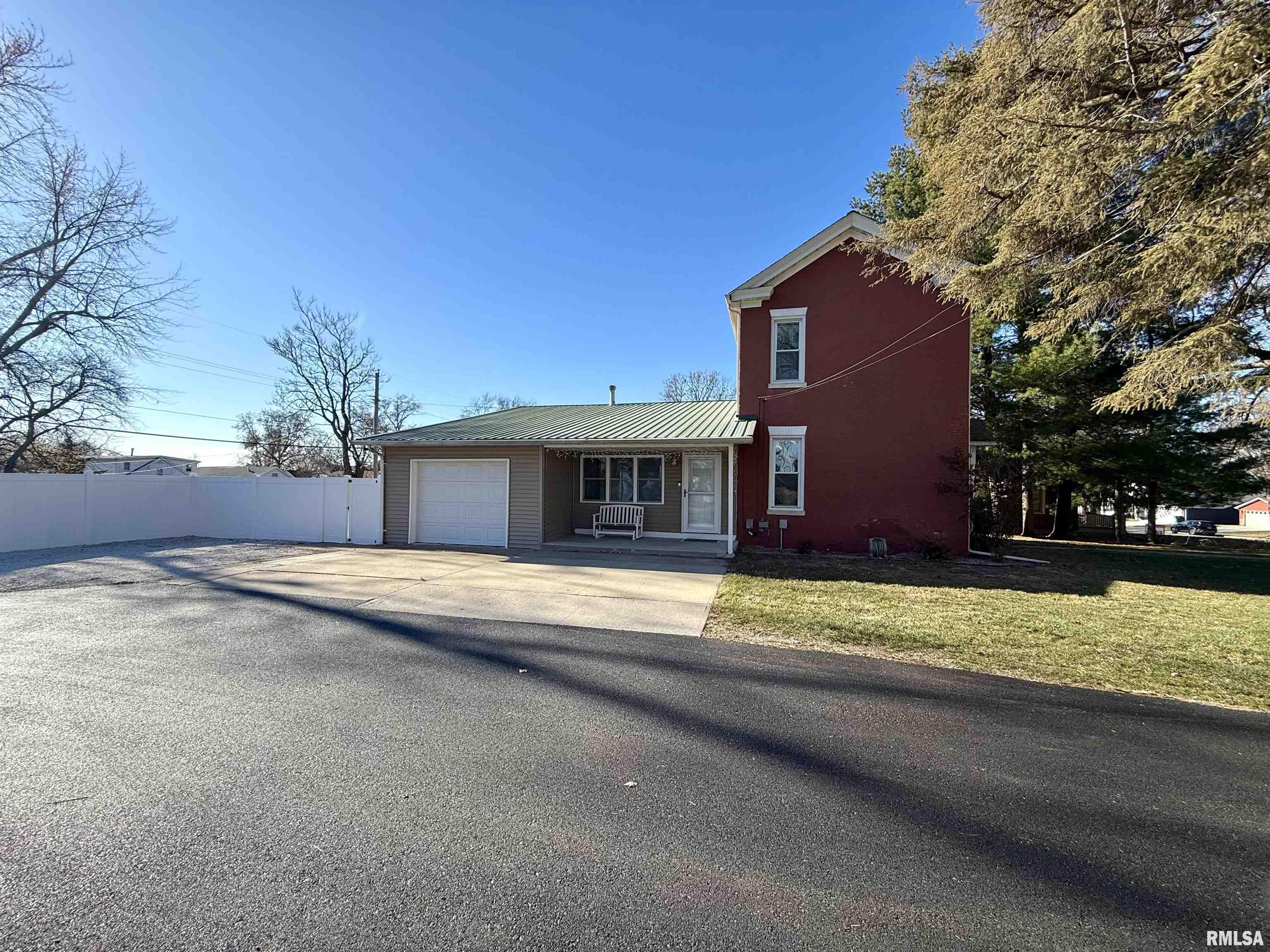 2064 Chestnut Street Quincy, IL 62301 - Photo 28 of 34 Gallery Image 28
