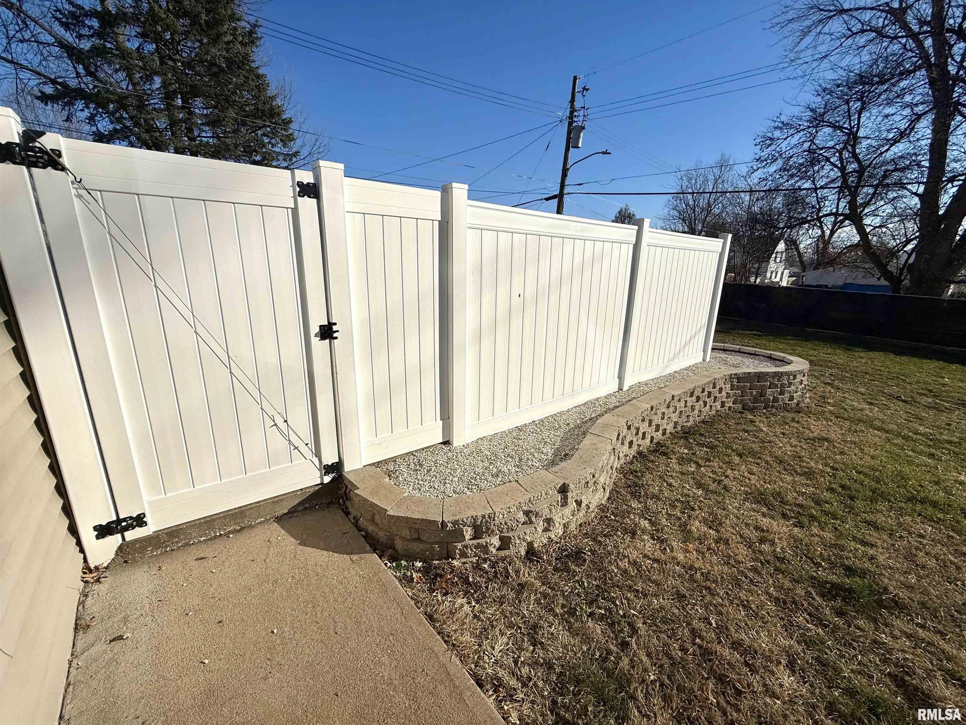 2064 Chestnut Street Quincy, IL 62301 - Photo 32 of 34 Gallery Image 32