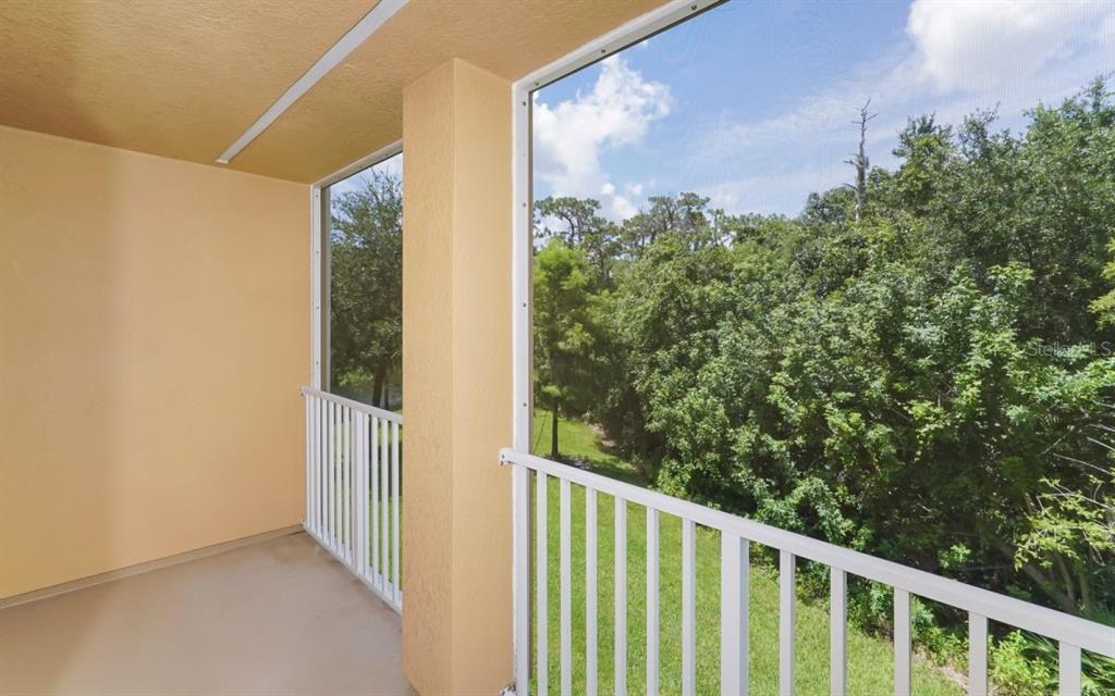 7339 Black Walnut Way Lakewood Ranch, FL 34202 - Photo 9 of 27 a view of a balcony with an outdoor space