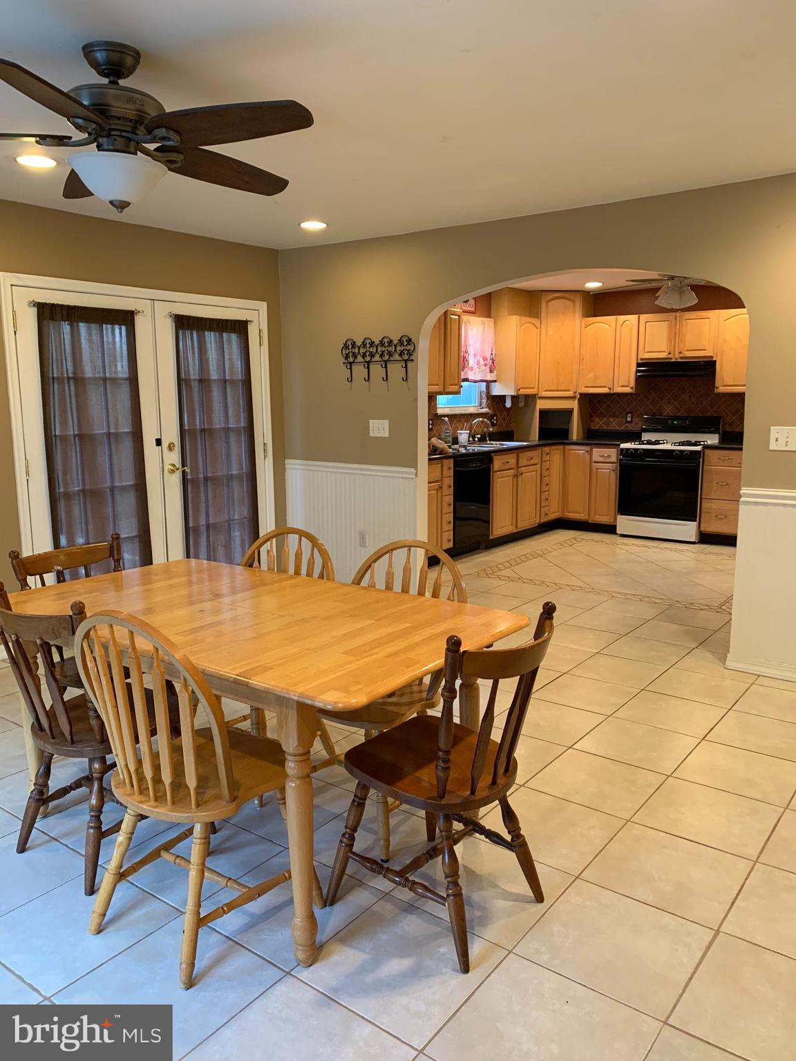 7911 Hillendale Road Baltimore, MD 21234 - Photo 12 of 23