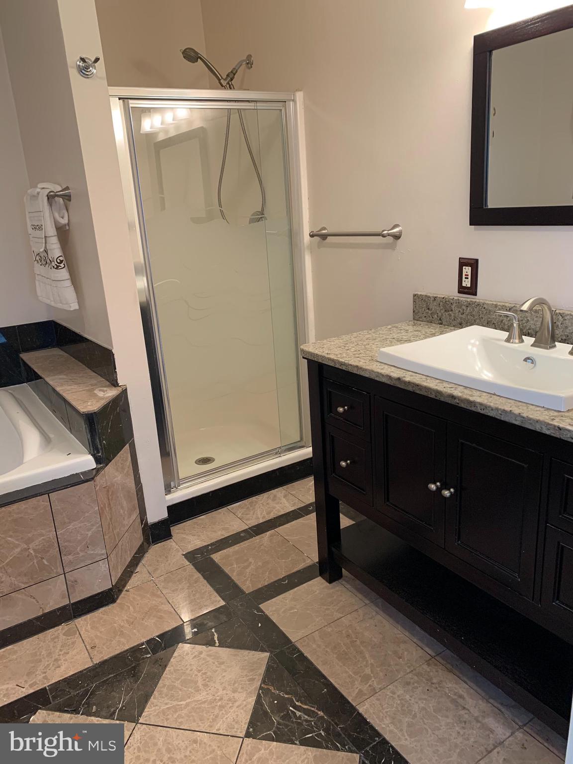 7911 Hillendale Road Baltimore, MD 21234 - Photo 6 of 23