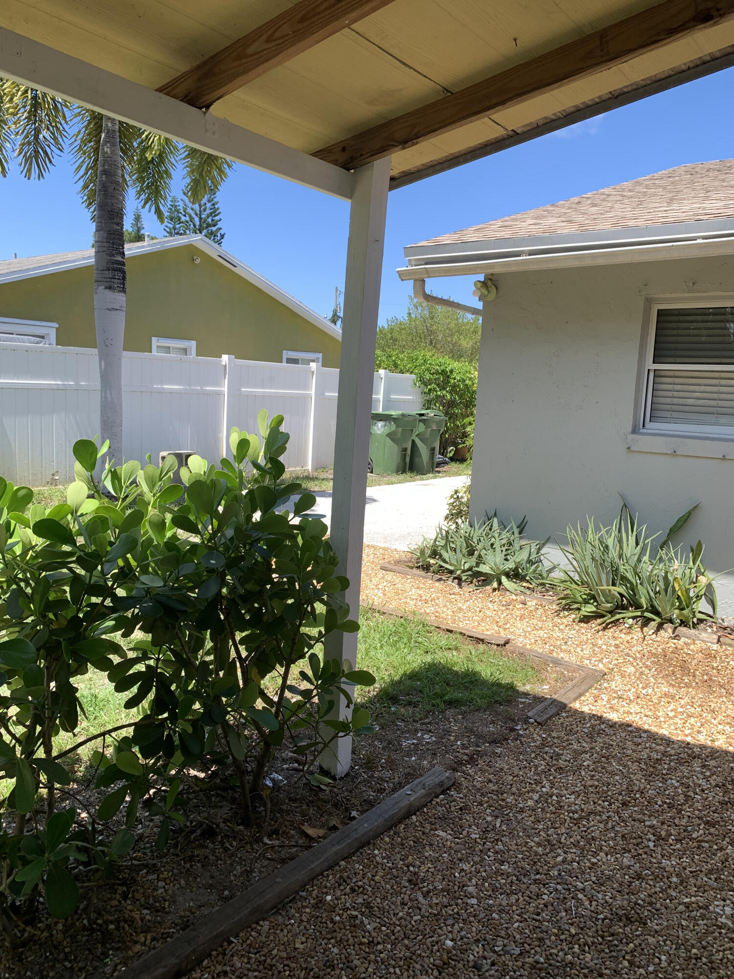 3559 Almar Road Palm Springs, FL 33461 - Photo 39 of 49 3559 Almar Road