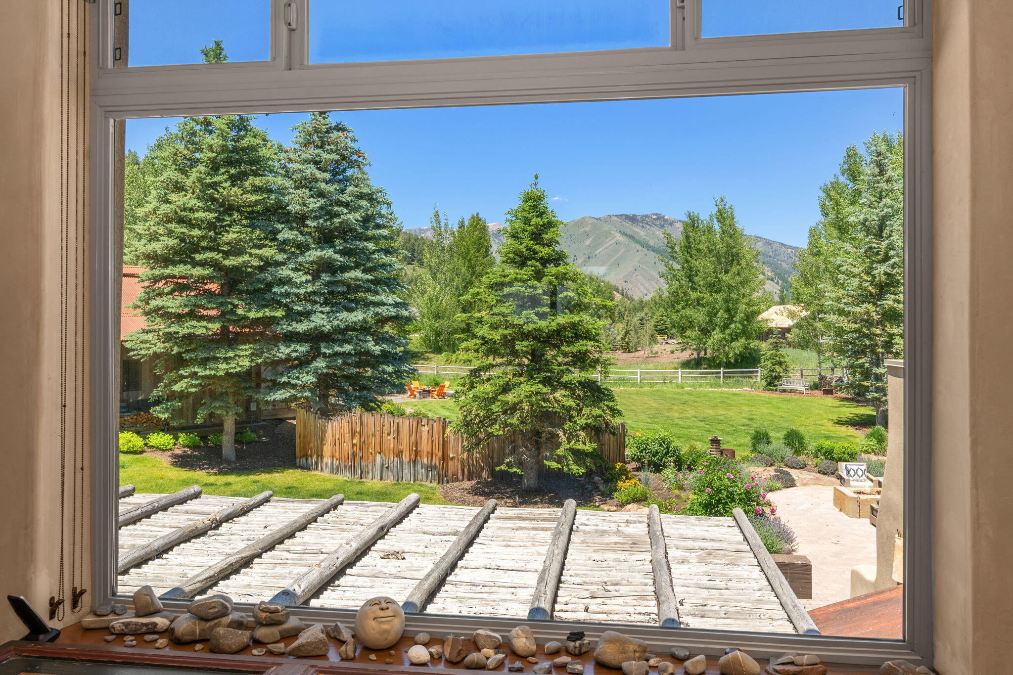 202 Chocolate Gulch Road Ketchum, ID 83340 - Photo 23 of 83 Primary Bedroom View