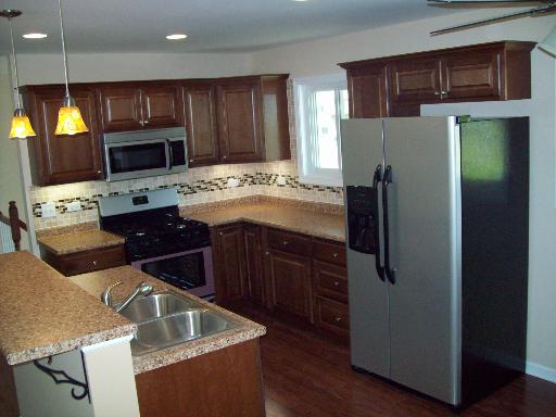 518 Redwood Road Bolingbrook, IL 60440 - Photo 2 of 12
