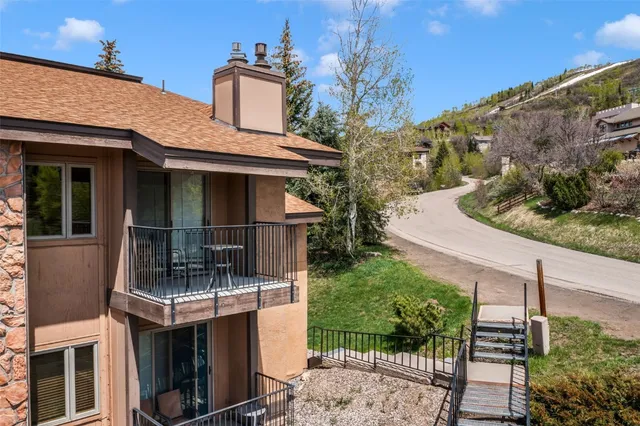 $570,000 | 2350 Ski Trail Lane, Unit 136, Steamboat Springs, CO 80487