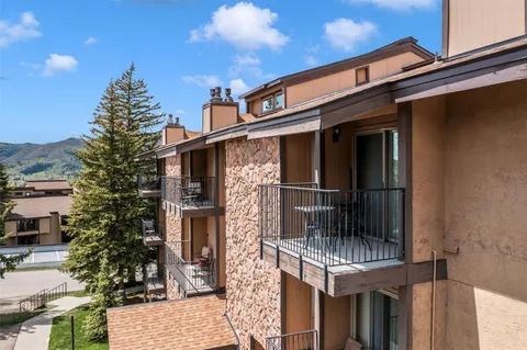 $570,000 | 2350 Ski Trail Lane, Unit 136, Steamboat Springs, CO 80487