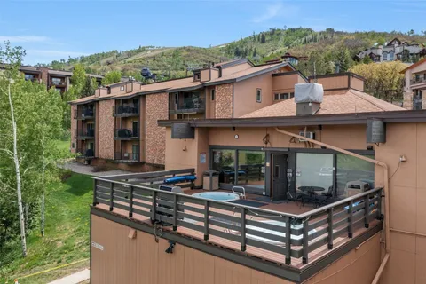 $570,000 | 2350 Ski Trail Lane, Unit 136, Steamboat Springs, CO 80487