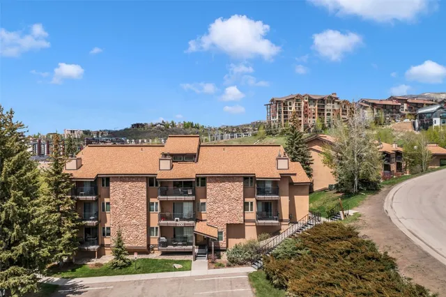 $570,000 | 2350 Ski Trail Lane, Unit 136, Steamboat Springs, CO 80487
