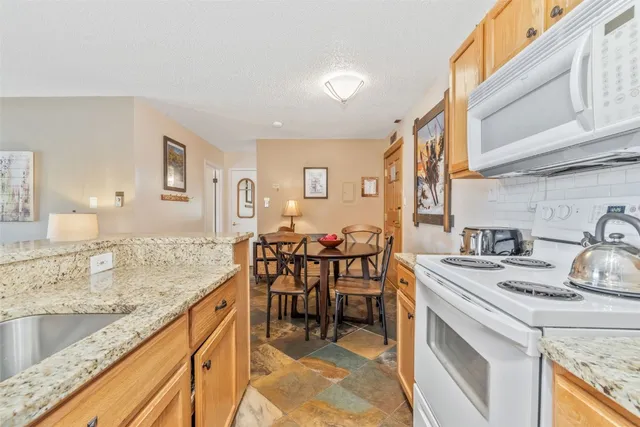 $570,000 | 2350 Ski Trail Lane, Unit 136, Steamboat Springs, CO 80487