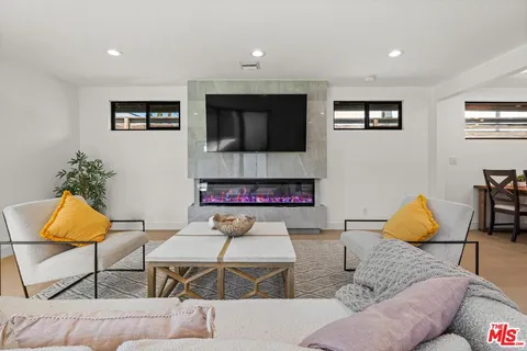 $1,649,000 | 5253 Buffalo Avenue, Sherman Oaks, CA 91401