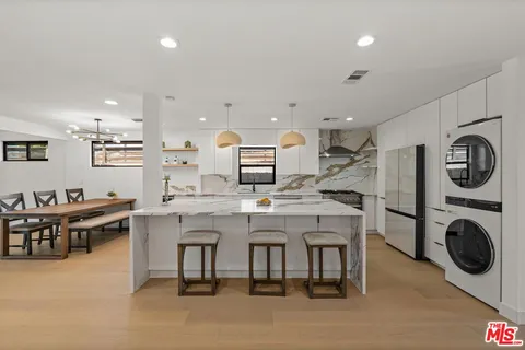 $1,649,000 | 5253 Buffalo Avenue, Sherman Oaks, CA 91401