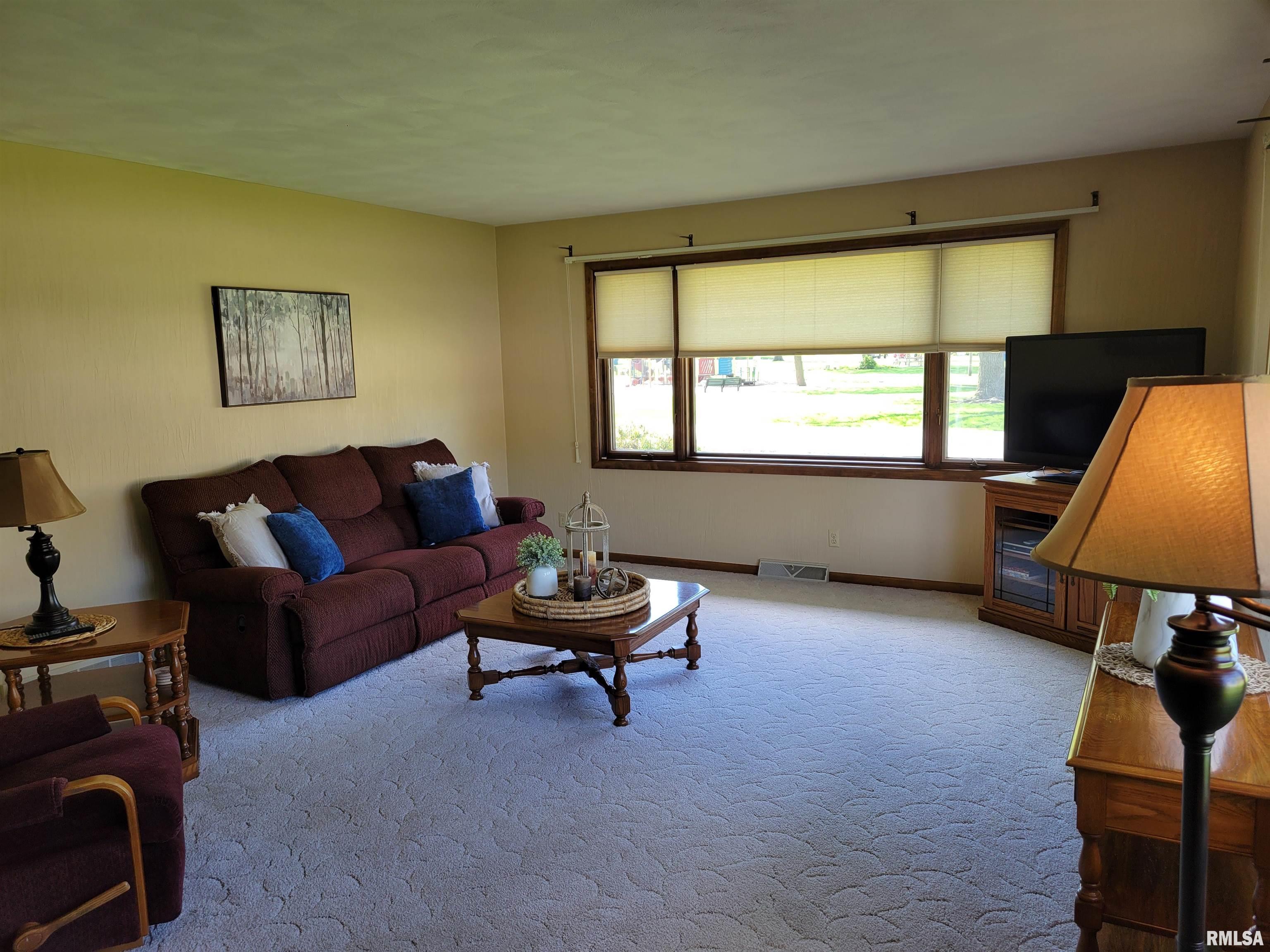 400 Anna Street Atkinson, IL 61235 - Photo 17 of 31