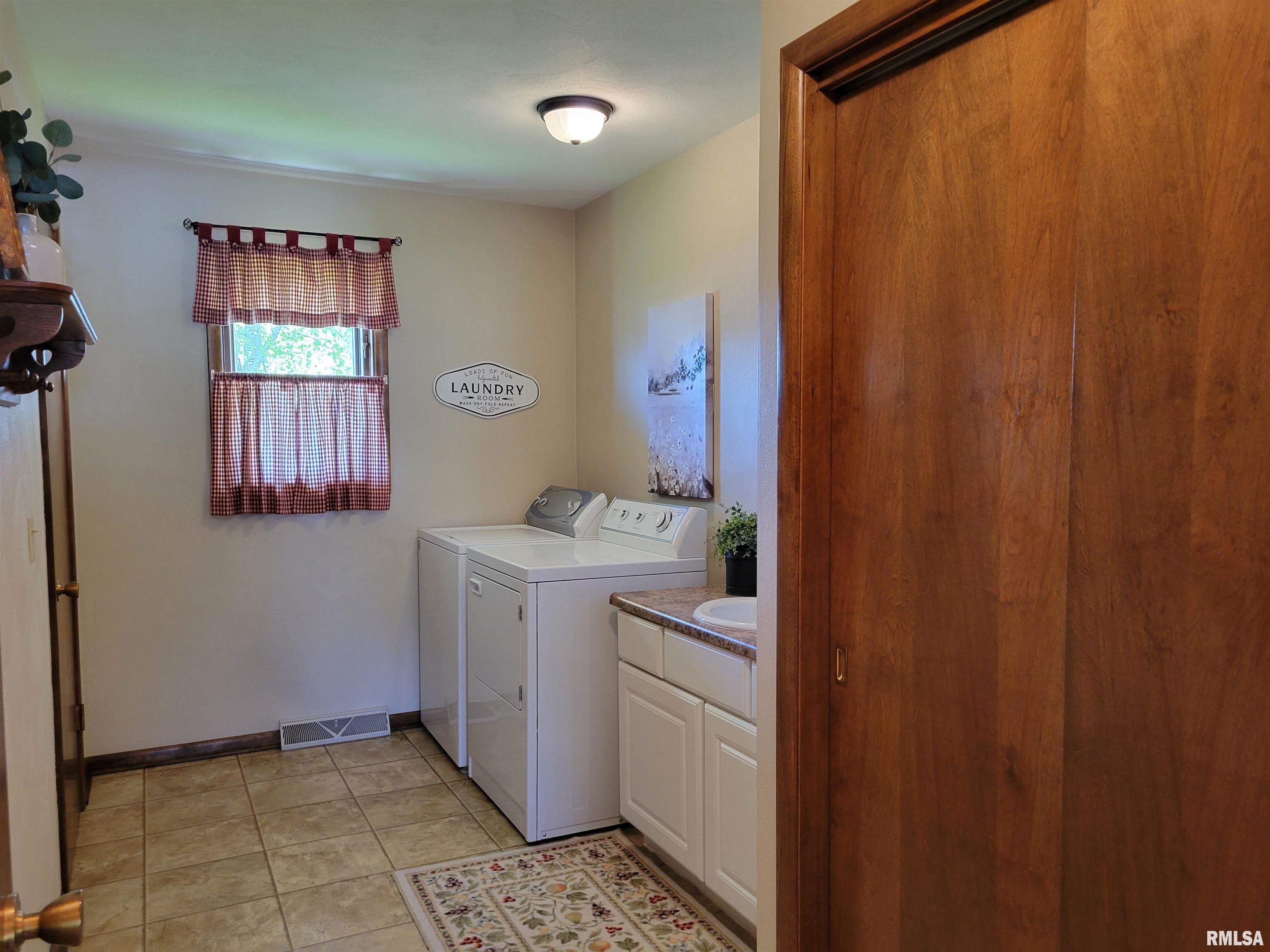 400 Anna Street Atkinson, IL 61235 - Photo 21 of 31