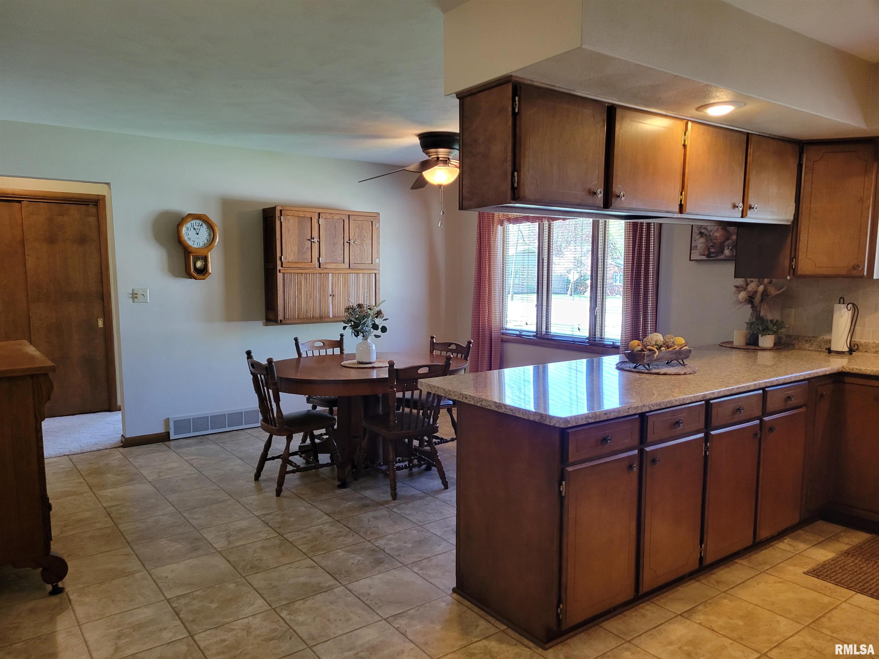 400 Anna Street Atkinson, IL 61235 - Photo 6 of 31