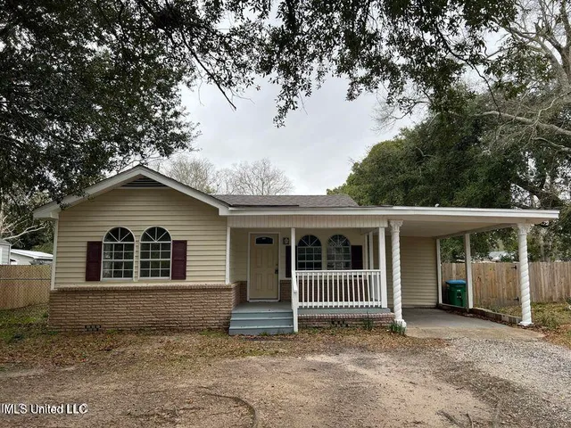 $1,400 | 2307 Cleveland Avenue, Pascagoula, MS 39567