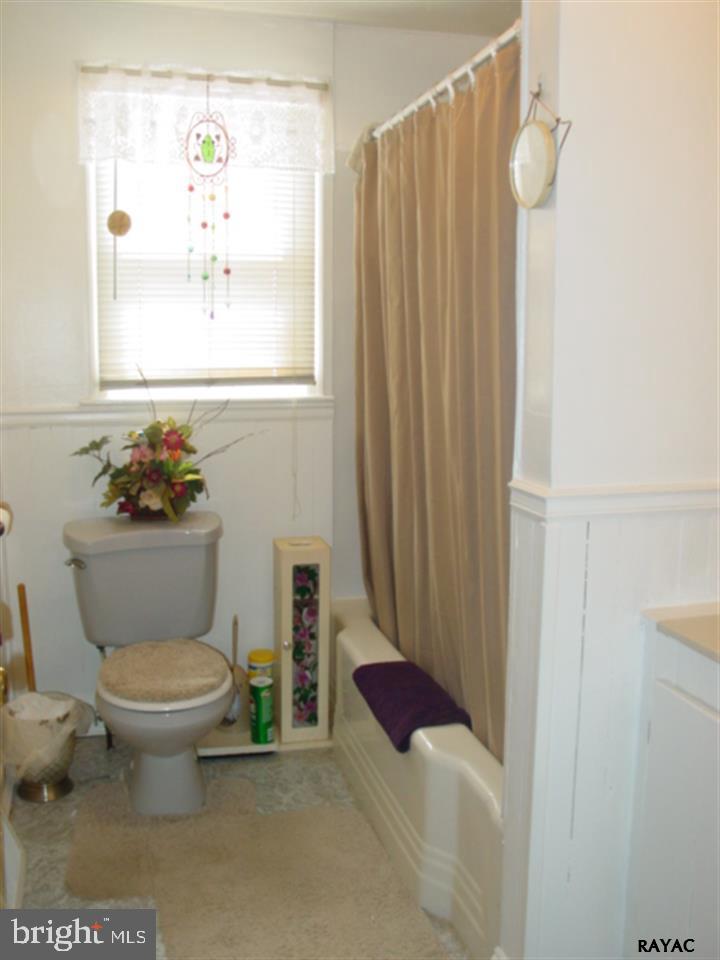 205 Barcroft Road York, PA 17406 - Photo 12 of 20 Gallery Image 12