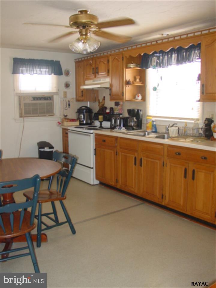 205 Barcroft Road York, PA 17406 - Photo 7 of 20 Gallery Image 7