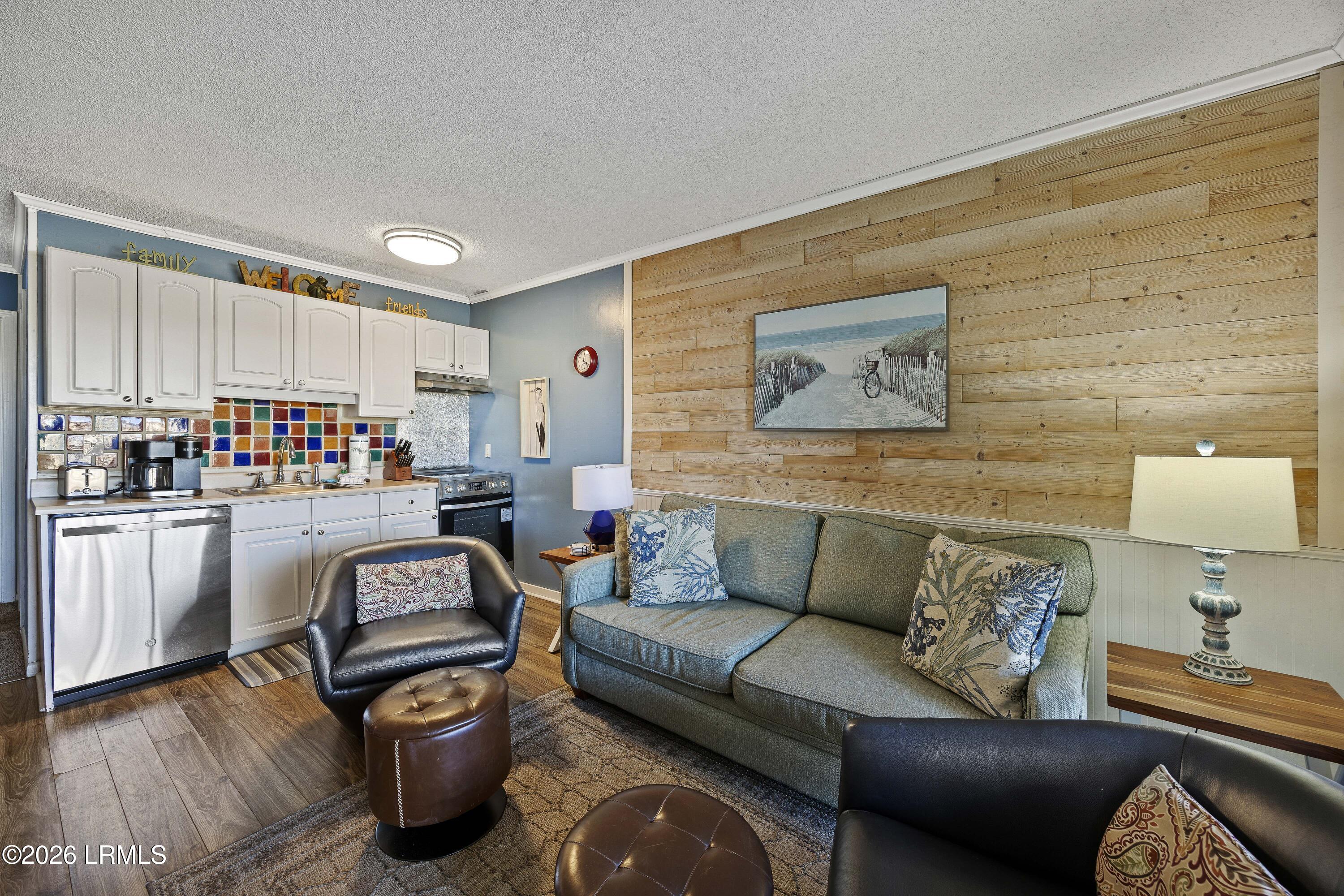 40 Folly Field Road, Unit A314 Hilton Head Island, SC 29928 - Photo 22 of 48 21. 314A HHBT (1)