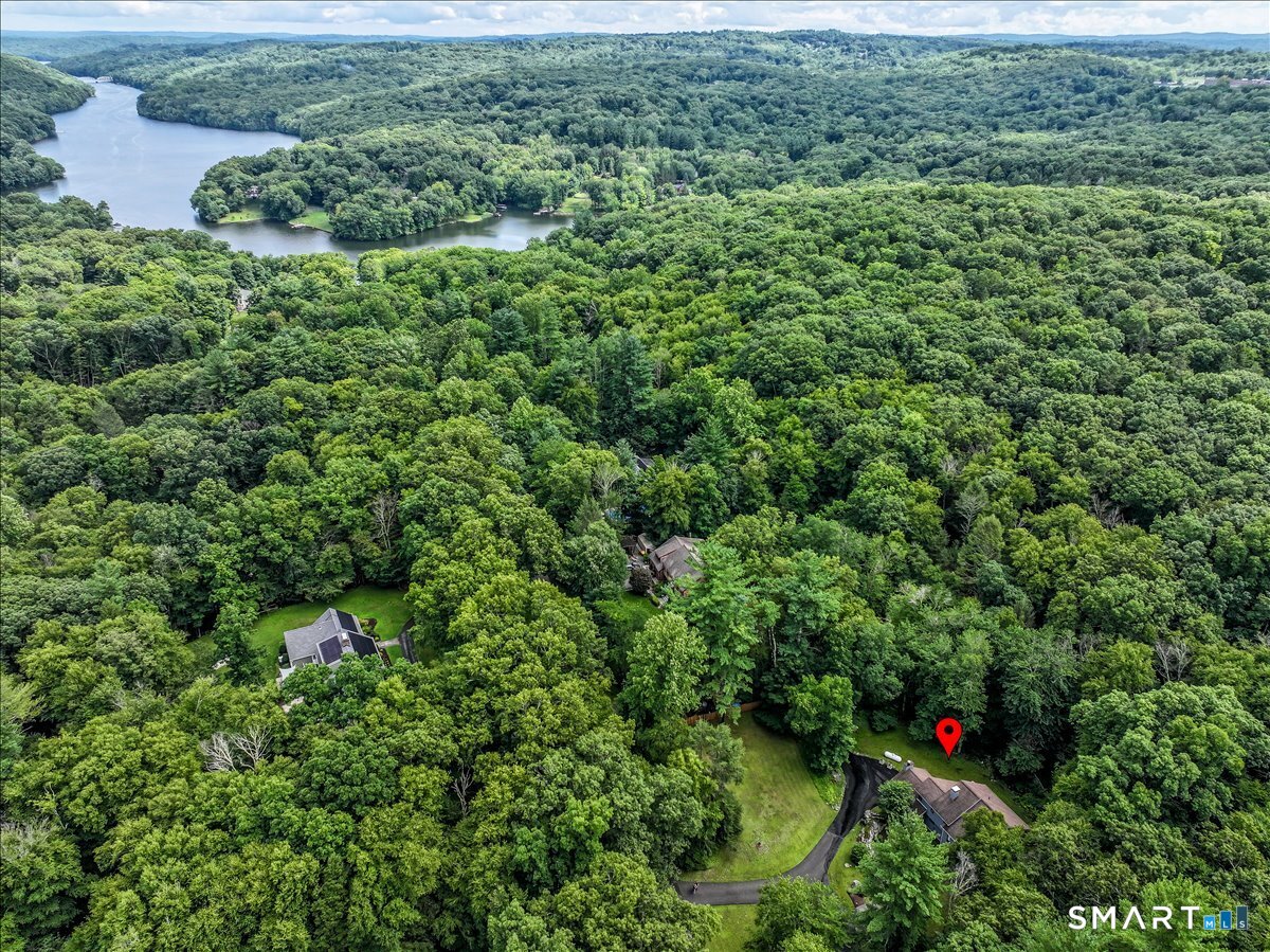 4 Deerfield Road Brookfield, CT 06804 - Photo 27 of 38 Gallery Image 27