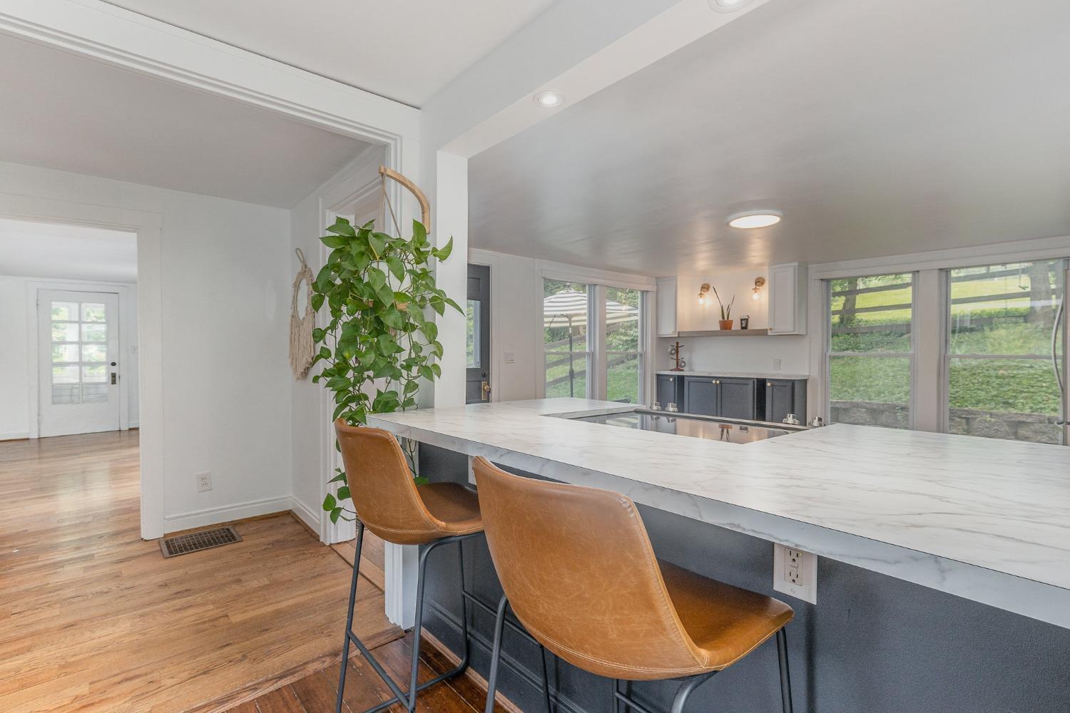7249 State Road Cincinnati, OH 45230 - Photo 8 of 31