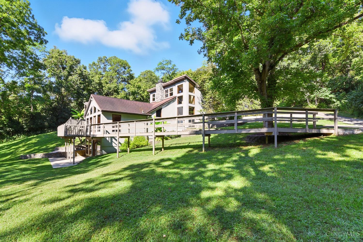 1681 Van Blaricum Road Cincinnati, OH 45233 - Photo 2 of 49