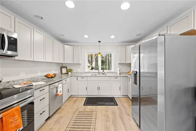 $350,000 | 812 Stony Brook Road, Honeoye Falls, NY 14472