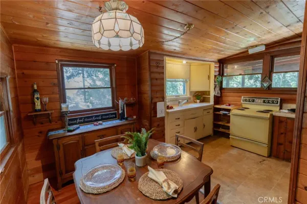 $230,000 | 24 Barrett Canyon, Upland, CA 91784