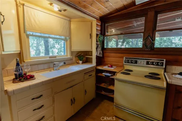 $230,000 | 24 Barrett Canyon, Upland, CA 91784