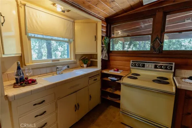 a view of washer and dryer