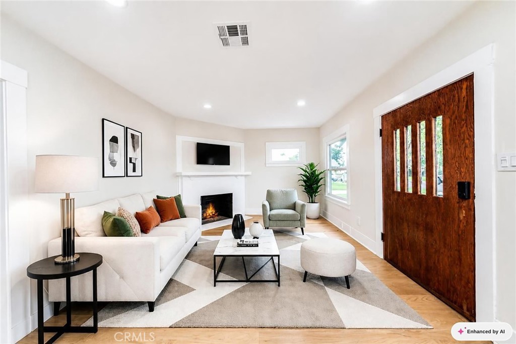 4474 Highland Place Riverside, CA 92506 - Photo 3 of 30 Gallery Image 3