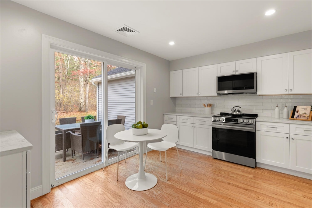 5 Barracks Road, Unit 5 Hudson, MA 01749 - Photo 2 of 16 Gallery Image 2