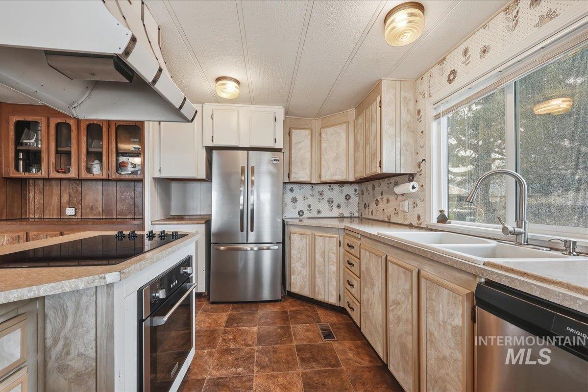 406 Duke Avenue Middleton, ID 83644 - Photo 8 of 17