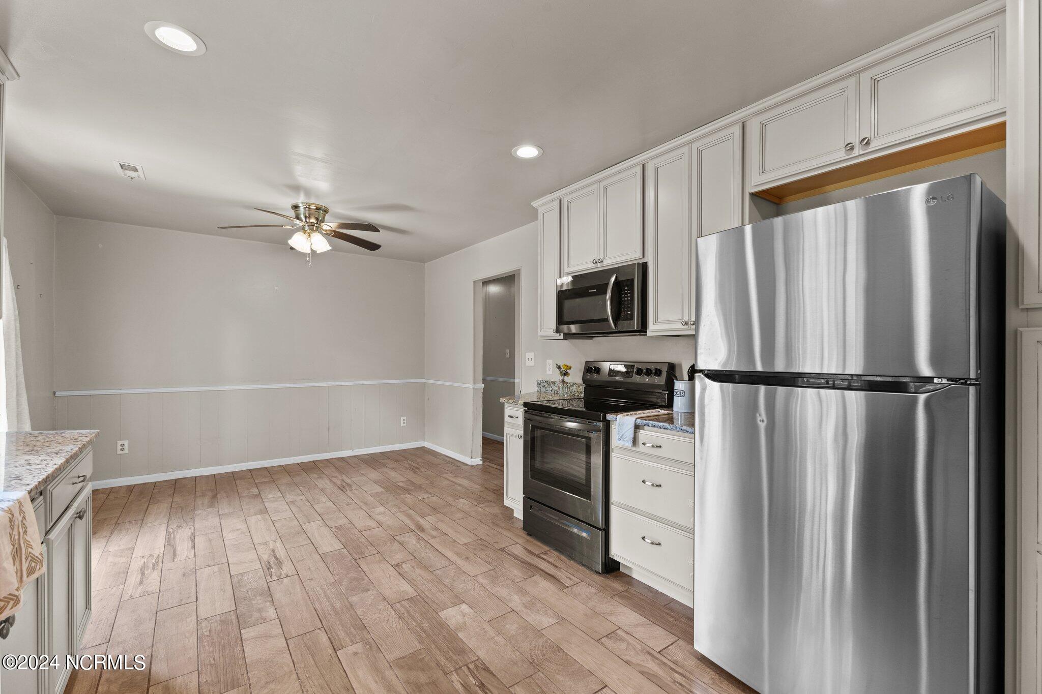 1258 Hibbs Road Newport, NC 28570 - Photo 9 of 40 7-web-or-mls-1S3A5454