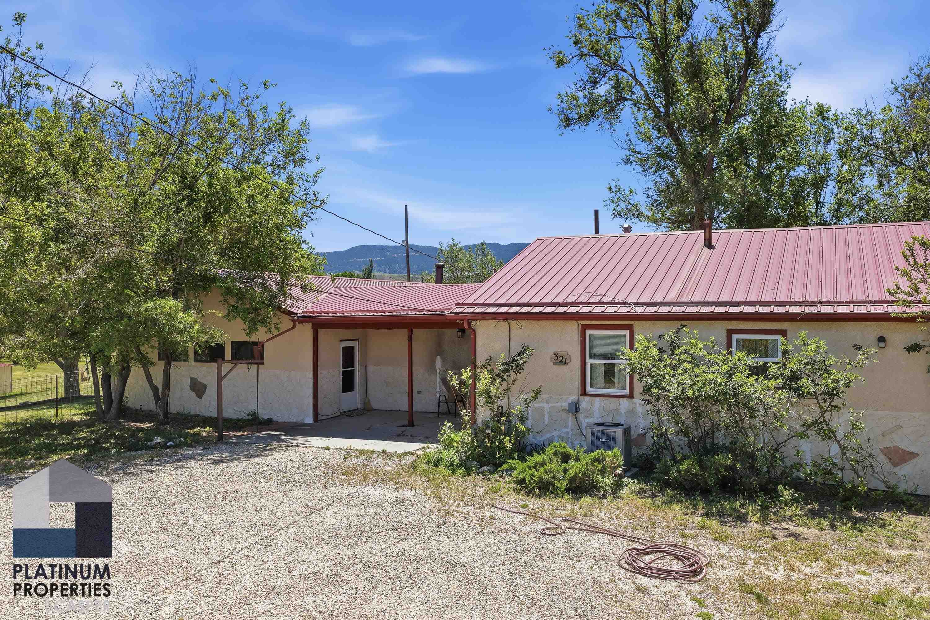 321 Lily Street Casper, WY 82604 - Photo 4 of 40