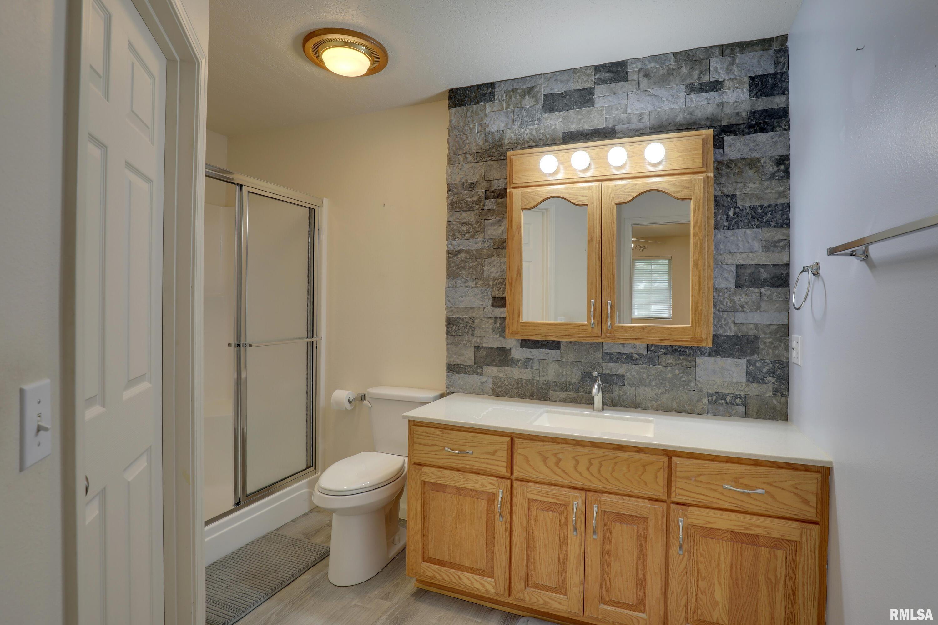 800 North 49th Street Quincy, IL 62305 - Photo 13 of 24