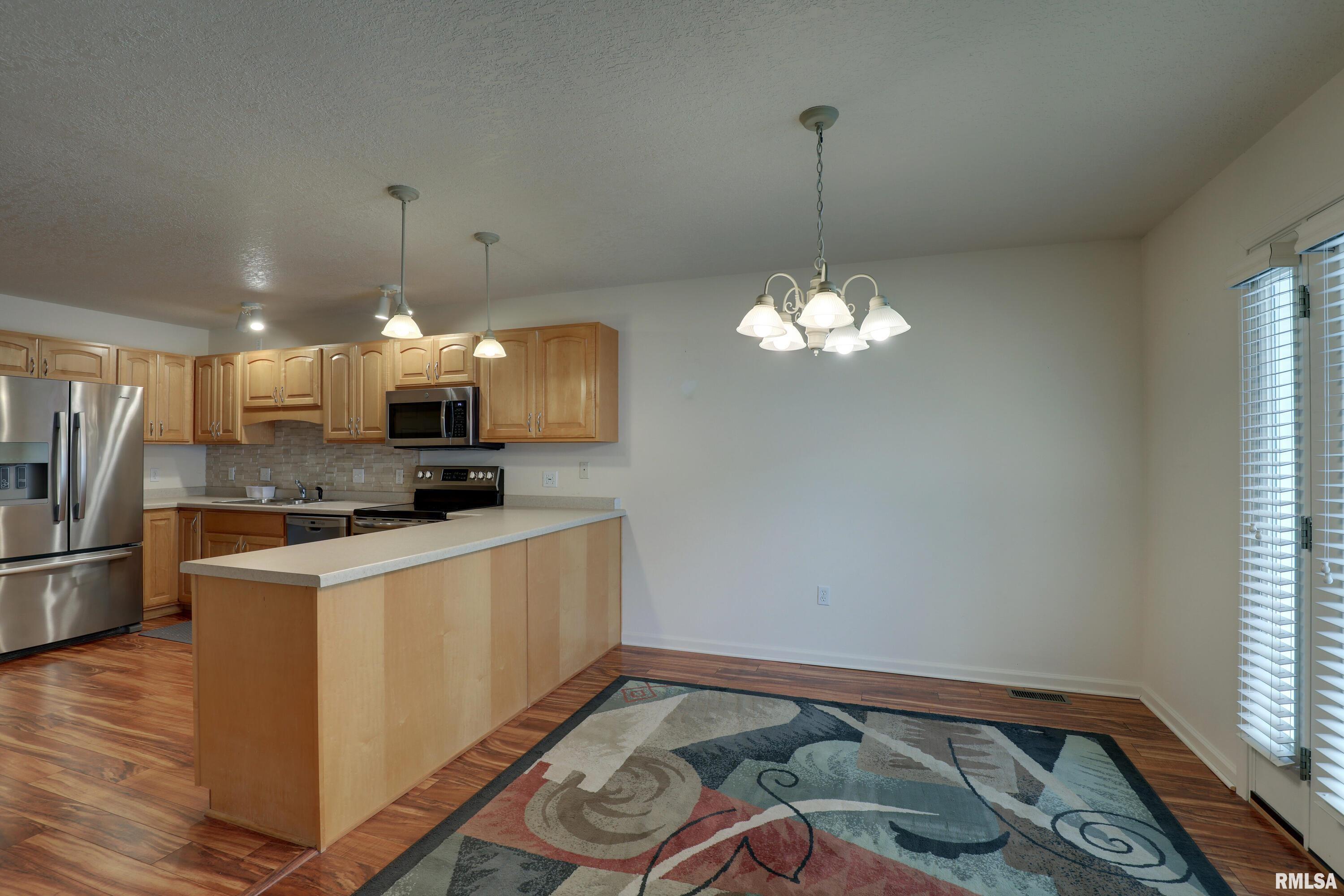 800 North 49th Street Quincy, IL 62305 - Photo 8 of 24