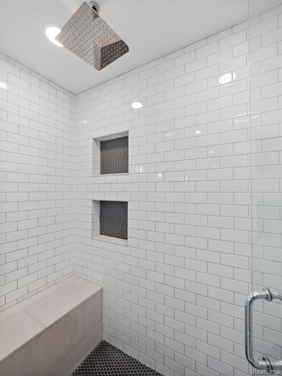 4252 Derry Road Bloomfield Hills, MI 48302 - Photo 21 of 36