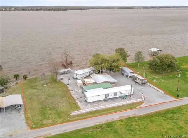 $265,000 | 394 Par Road 120, Gueydan, LA 70542