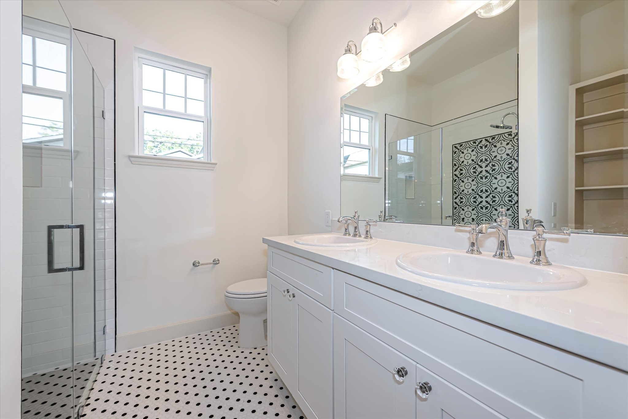 4218 Eigel Street Houston, TX 77007 - Photo 13 of 20