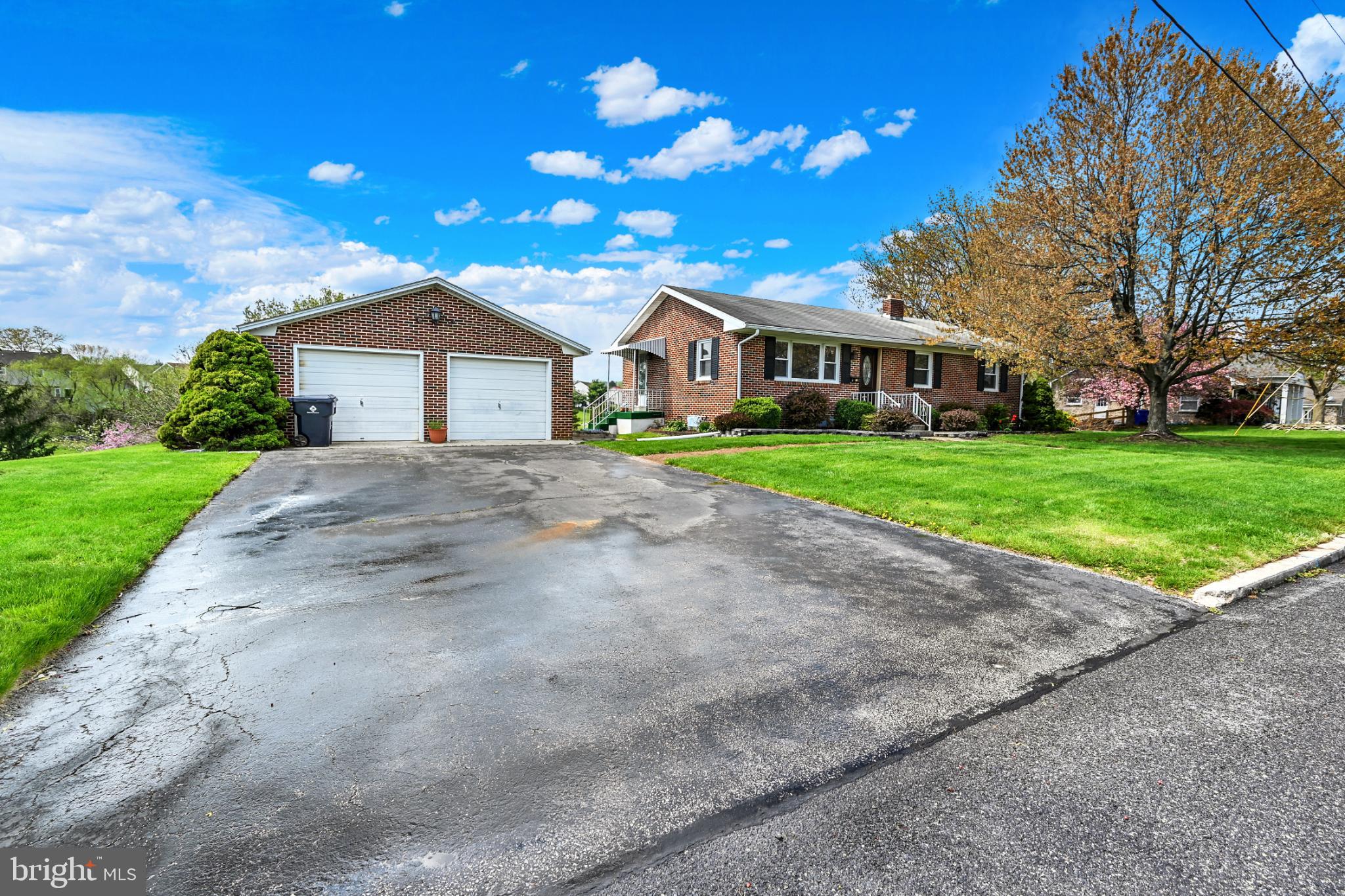 33 Ridge Avenue Biglerville, PA 17307 - Photo 2 of 38 Charming home with spacious yard and garage.