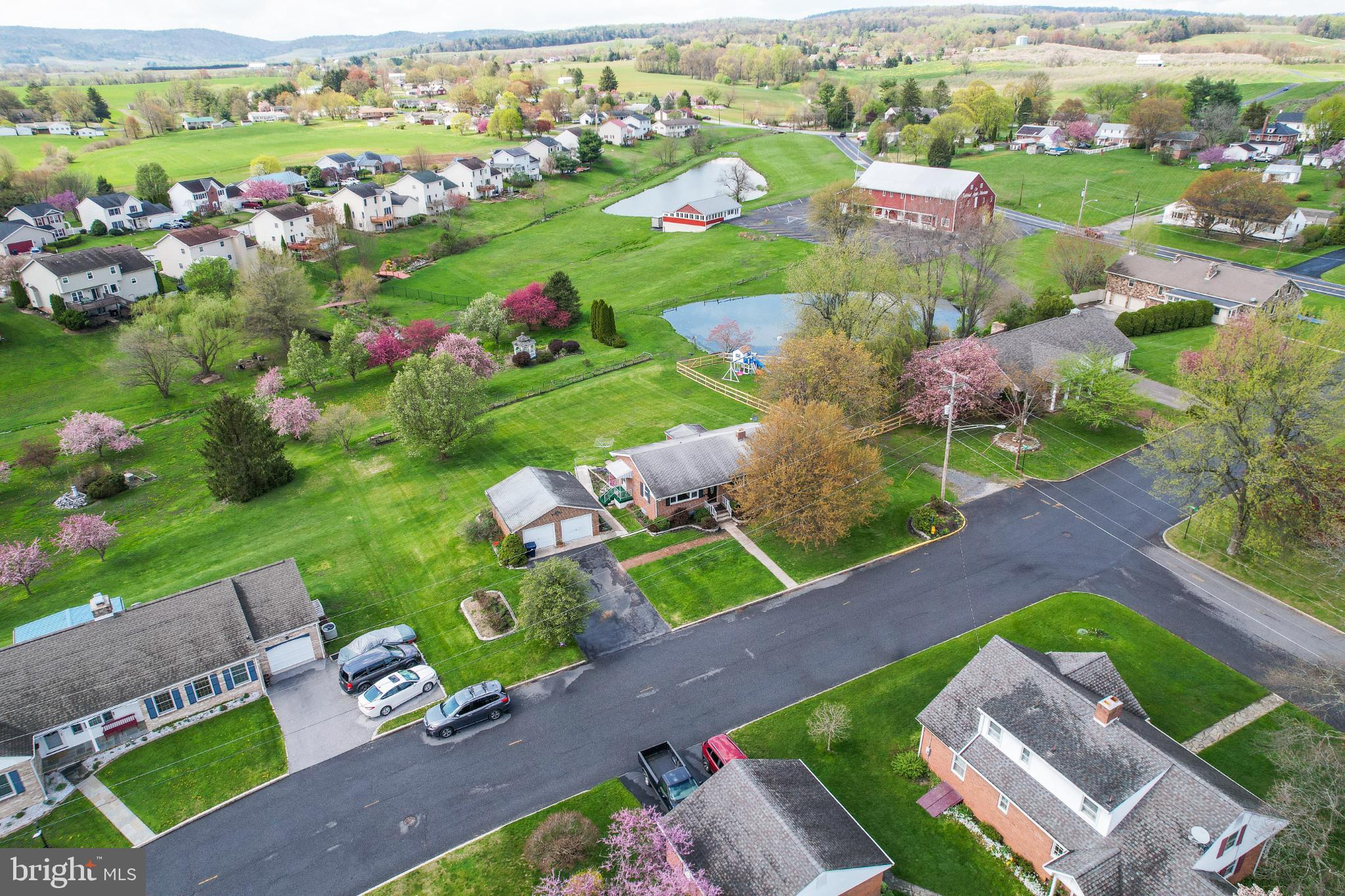 33 Ridge Avenue Biglerville, PA 17307 - Photo 4 of 38 Charming neighborhood with lush landscapes.