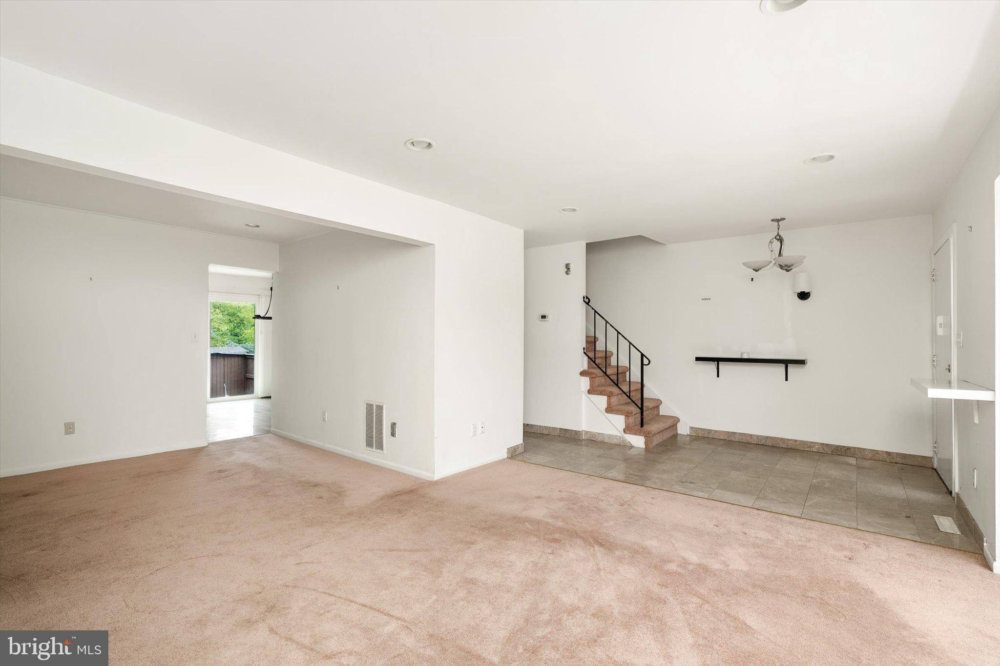 460 Fairfield Road East Windsor, NJ 08520 - Photo 5 of 23 Gallery Image 5
