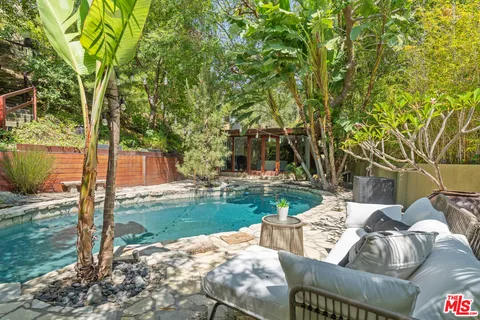 $2,995,000 | 2617 Harlesden Court, Los Angeles, CA 90046
