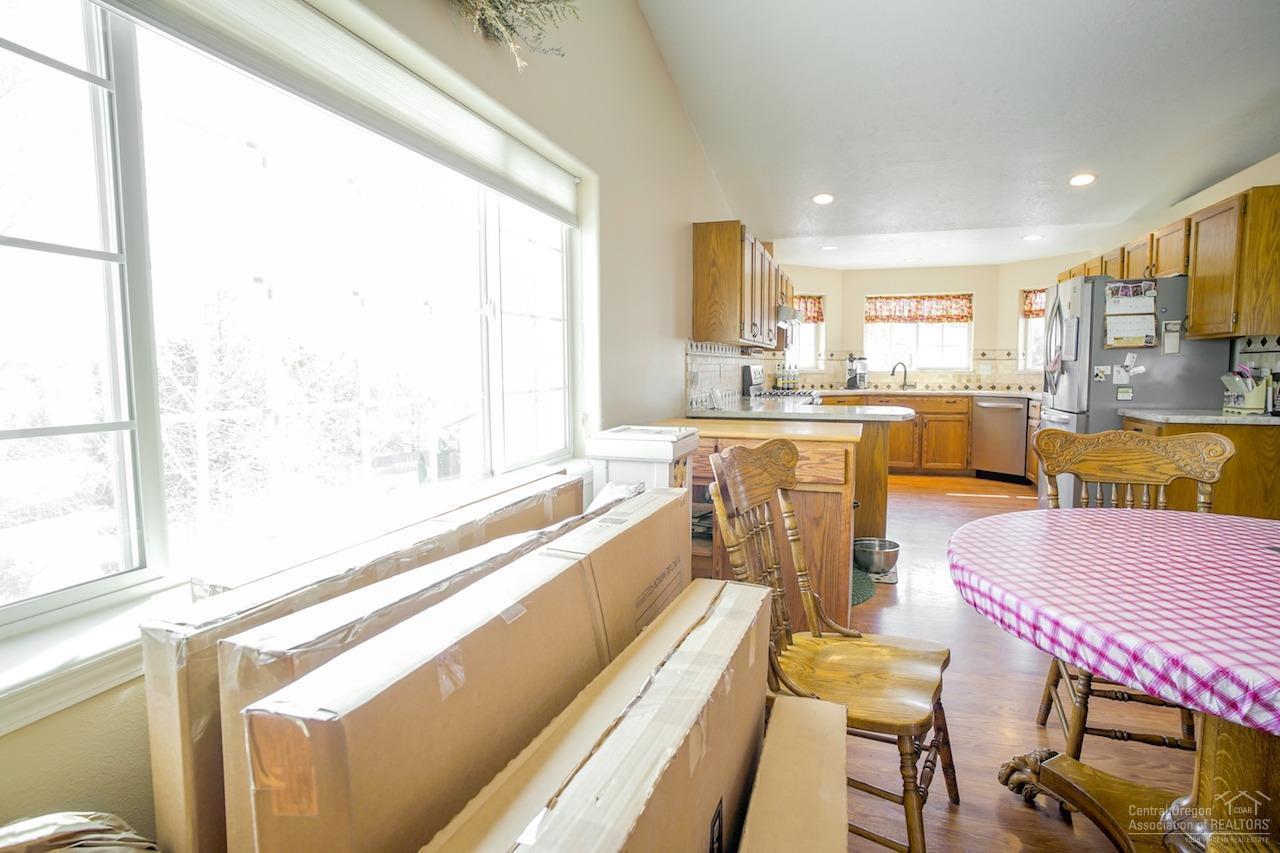 700 Deer Ridge Court Madras, OR 97741 - Photo 9 of 23 Additional Photo
