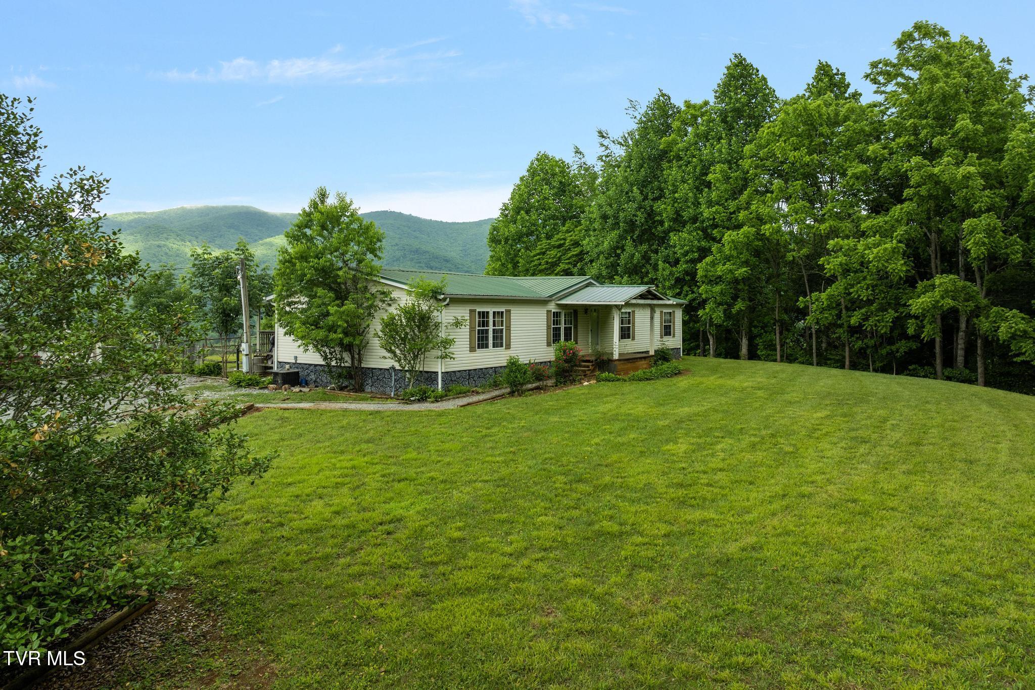 195 Estep Hollow Road Elizabethton, TN 37643 - Photo 6 of 69 DJI_0221